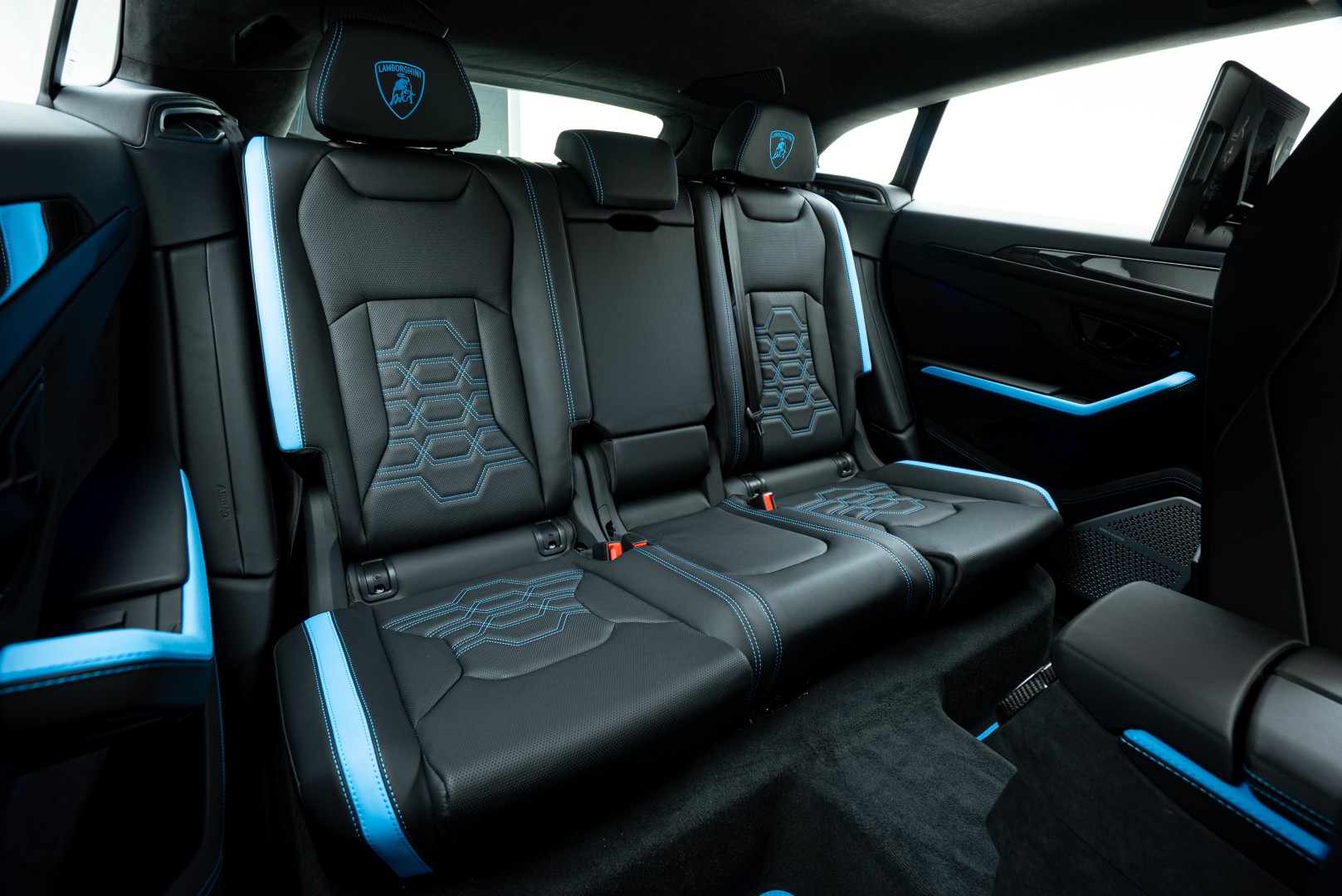 2025 URUS SE | 3D BANG & OLUFSEN | HIGH SPEC 